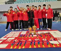 包含直布罗陀队在比赛中逆转盲流，夺得胜利的词条