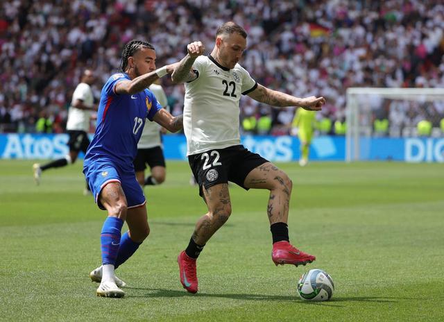 包含晋级关键时刻,欧洲两队拼尽全力的词条 包含晋级关键时刻,欧洲两队拼尽全力的词条